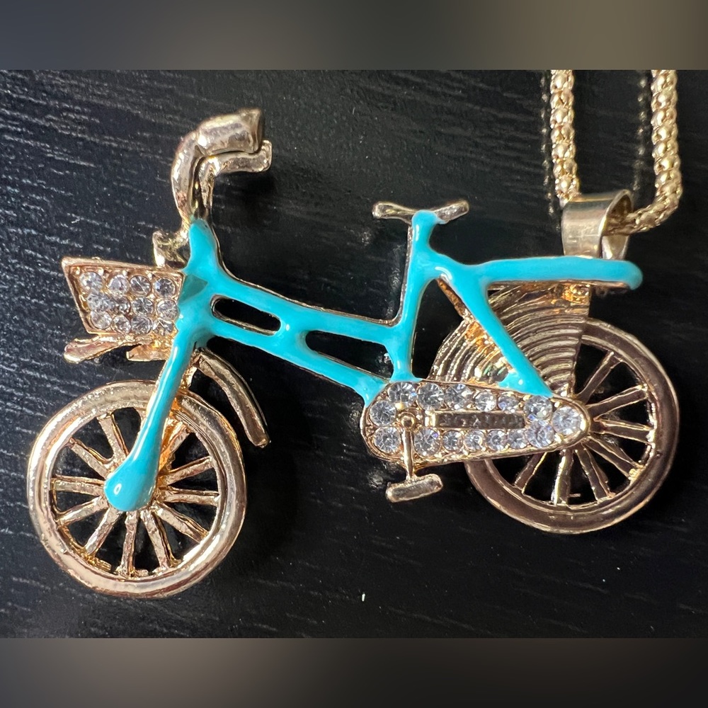 🚲 NWT! Turquoise Blue Crystal Bicycle Necklace